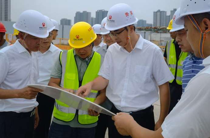 市政公用集團(tuán)副總經(jīng)理?xiàng)铋e冬到我司杭政儲(chǔ)出（2023）4號地塊項(xiàng)目調(diào)研安全生產(chǎn)工作